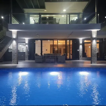فيلة Paradise Bodrum, 14 Personnes, Vue Mer, Piscine, Privee, Sauna, A Vapeur, Ascenseur *