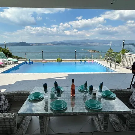 Paradise Bodrum, 14 Personnes, Vue Mer, Piscine, Privee, Sauna, A Vapeur, Ascenseur فيلة