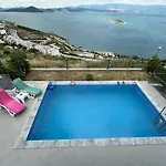 Paradise Bodrum, 14 Personnes, Vue Mer, Piscine, Privee, Sauna, A Vapeur, Ascenseur Milas