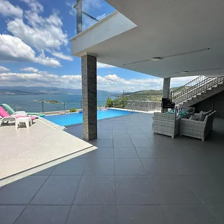 Paradise Bodrum, 14 Personnes, Vue Mer, Piscine, Privee, Sauna, A Vapeur, Ascenseur Villa Milas
