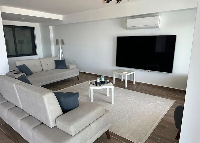 Paradise Bodrum, 14 Personnes, Vue Mer, Piscine, Privee, Sauna, A Vapeur, Ascenseur Миляс