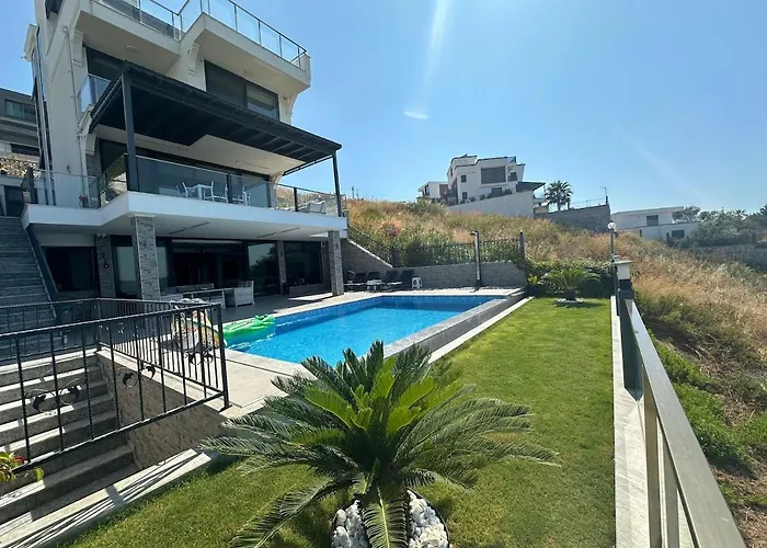 Paradise Bodrum, 14 Personnes, Vue Mer, Piscine, Privee, Sauna, A Vapeur, Ascenseur Вилла