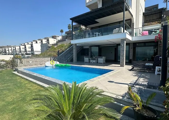 Вилла Paradise Bodrum, 14 Personnes, Vue Mer, Piscine, Privee, Sauna, A Vapeur, Ascenseur Миляс