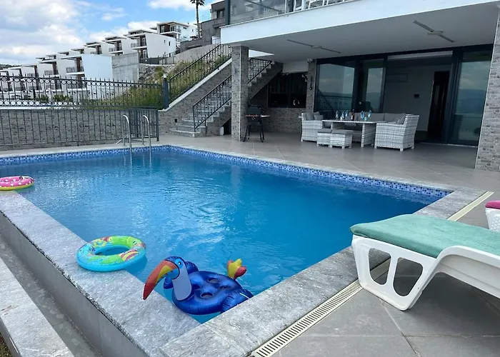 Paradise Bodrum, 14 Personnes, Vue Mer, Piscine, Privee, Sauna, A Vapeur, Ascenseur * Миляс