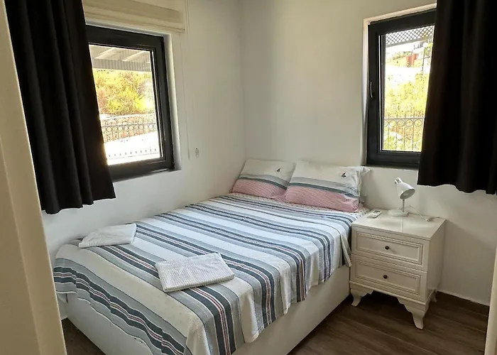 Вилла Paradise Bodrum, 14 Personnes, Vue Mer, Piscine, Privee, Sauna, A Vapeur, Ascenseur Миляс