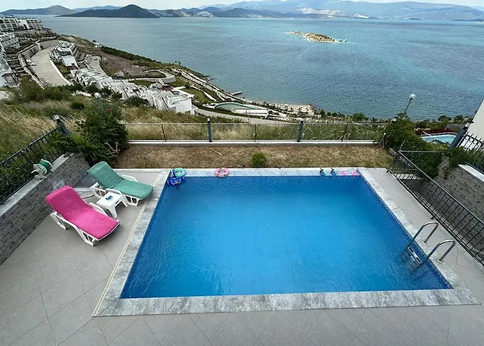 Paradise Bodrum, 14 Personnes, Vue Mer, Piscine, Privee, Sauna, A Vapeur, Ascenseur Миляс