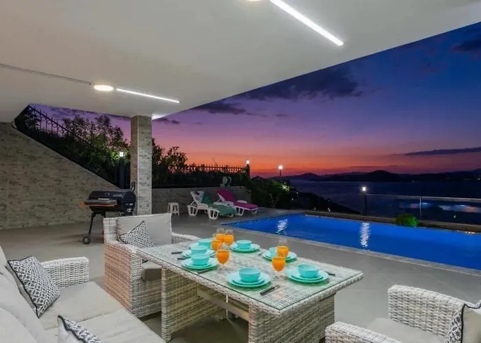 Paradise Bodrum, 14 Personnes, Vue Mer, Piscine, Privee, Sauna, A Vapeur, Ascenseur